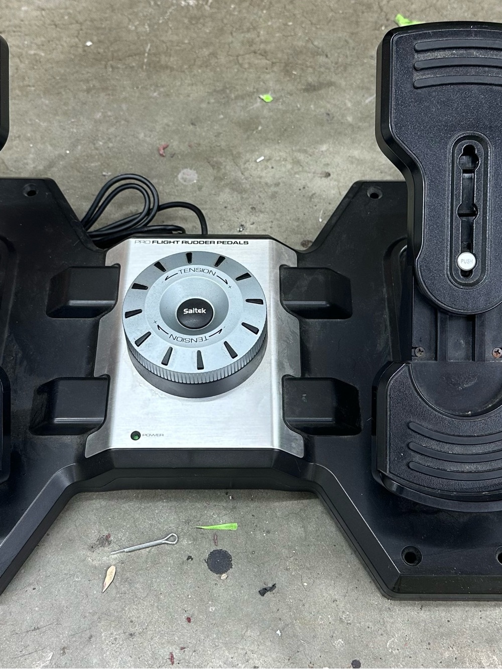Logitech Black Pro Flight Dual-Handle Yoke with Display and Integrated Controls - Picture 2 of 5